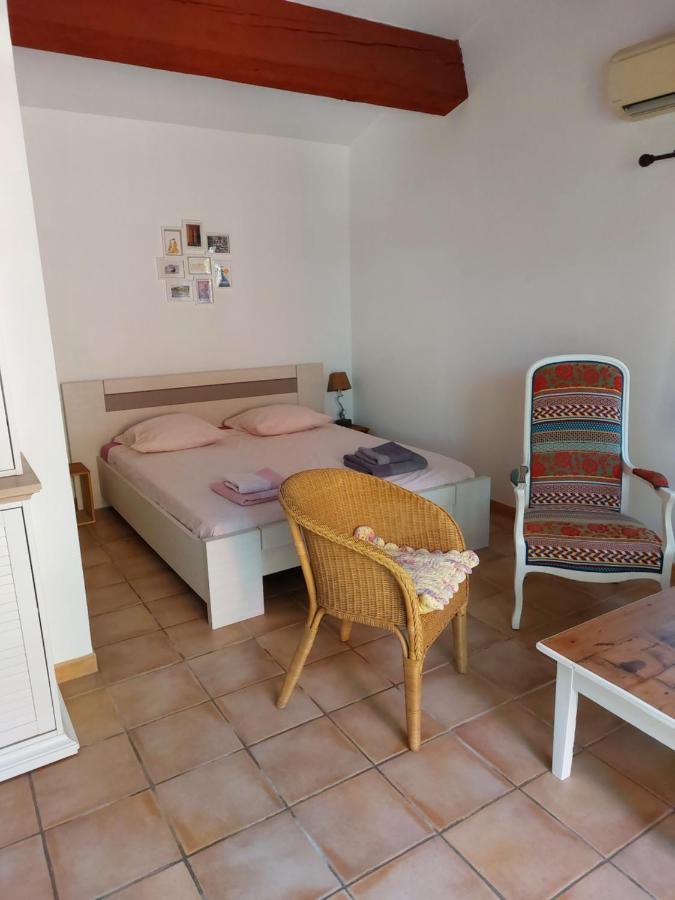 Petite Maison Entre Sanary Et Bandol Екстер'єр фото